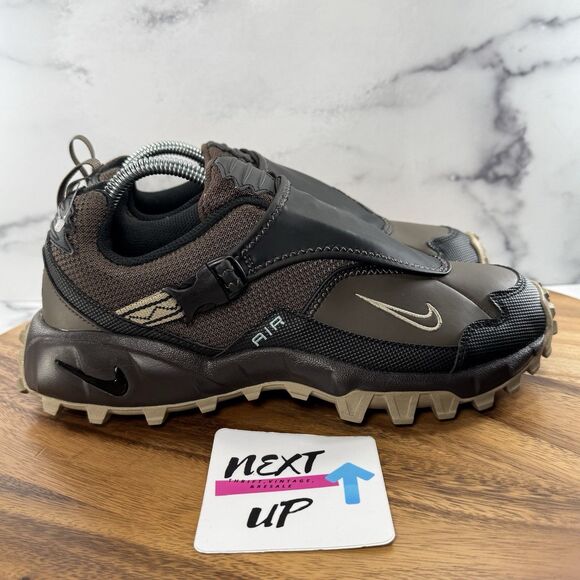 Athletic_Shoes